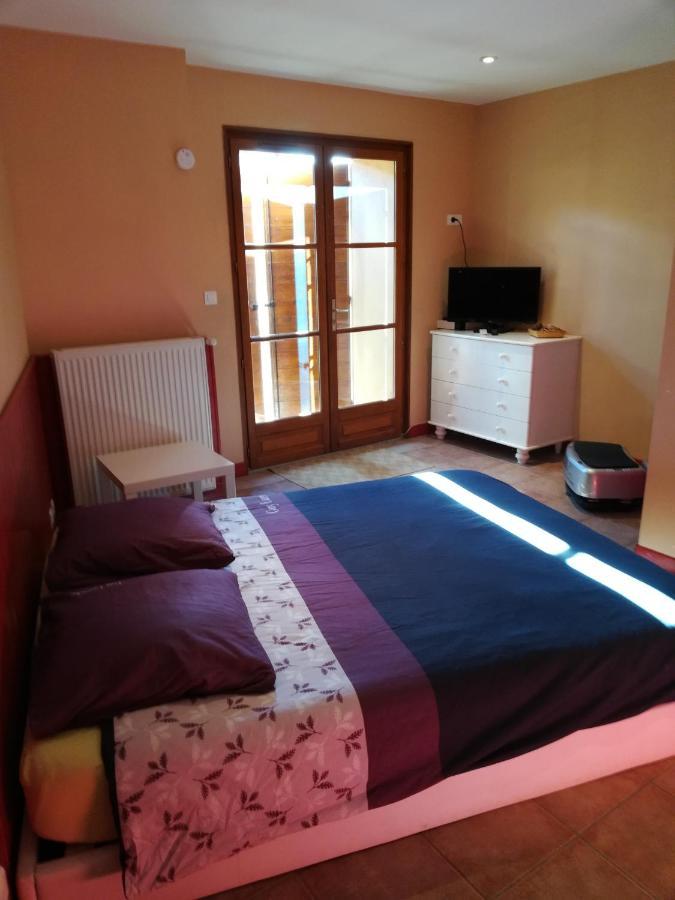 Chambres D'Hôtes LE CLOS Saint-Pierre-la-Palud Extérieur photo